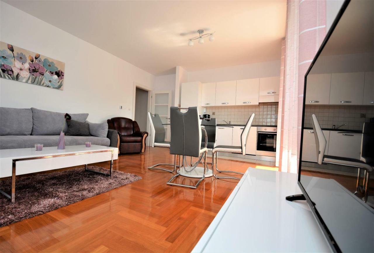 Apartmani Sladana Задар Экстерьер фото
